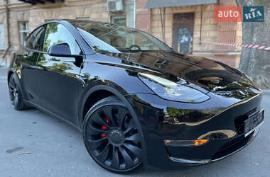Позашляховик / Кросовер Tesla Model Y 2024 в 