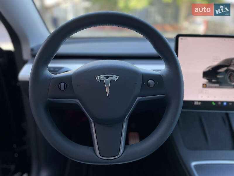 Внедорожник / Кроссовер Tesla Model Y 2024 в Одессе