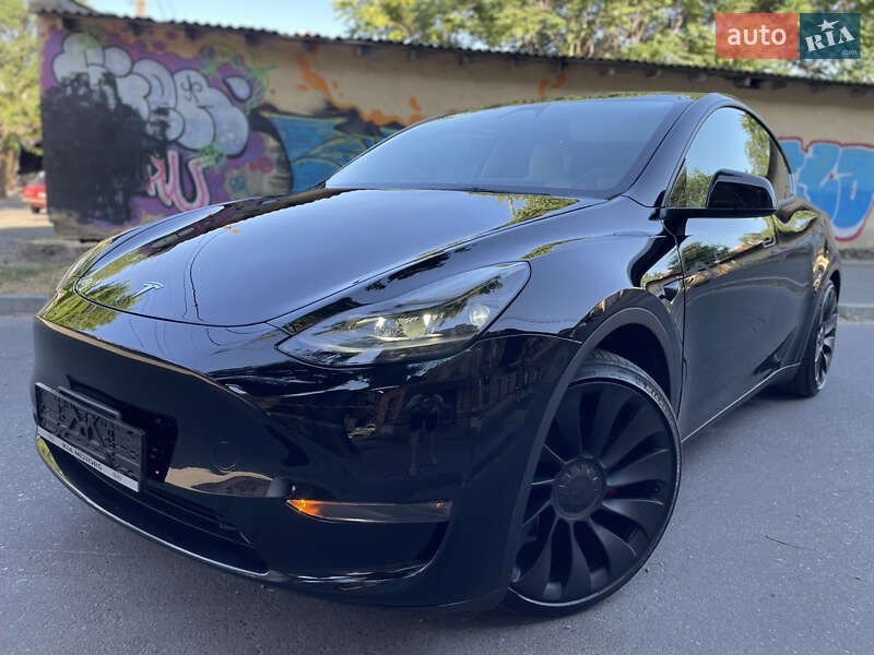 Внедорожник / Кроссовер Tesla Model Y 2024 в Одессе