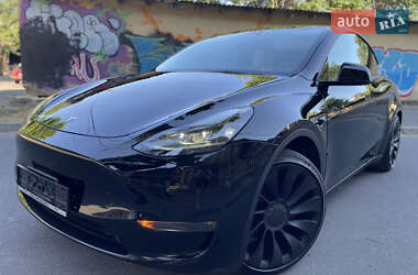 Позашляховик / Кросовер Tesla Model Y 2024 в 