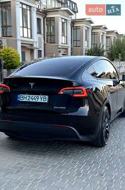Позашляховик / Кросовер Tesla Model Y 2022 в 