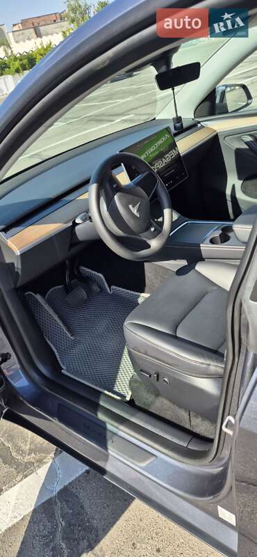 Внедорожник / Кроссовер Tesla Model Y 2023 в Полтаве