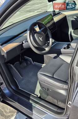 Позашляховик / Кросовер Tesla Model Y 2023 в 