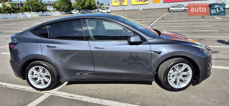 Внедорожник / Кроссовер Tesla Model Y 2023 в Полтаве
