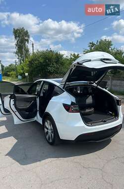 Внедорожник / Кроссовер Tesla Model Y 2020 в Ровно