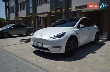 Внедорожник / Кроссовер Tesla Model Y 2021 в 
