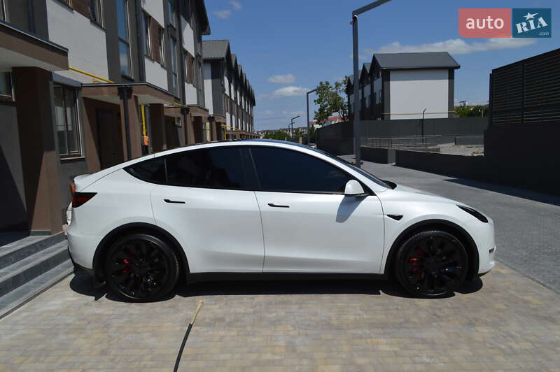 Позашляховик / Кросовер Tesla Model Y 2021 в Одесі