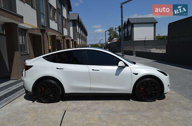 Внедорожник / Кроссовер Tesla Model Y 2021 в 