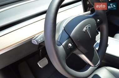 Внедорожник / Кроссовер Tesla Model Y 2021 в 