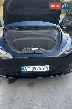 Внедорожник / Кроссовер Tesla Model Y 2023 в 