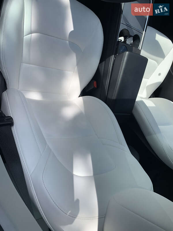 Позашляховик / Кросовер Tesla Model Y 2023 в Одесі