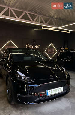 Внедорожник / Кроссовер Tesla Model Y 2023 в Киеве