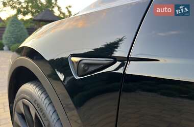 Внедорожник / Кроссовер Tesla Model Y 2023 в 