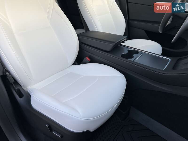 Внедорожник / Кроссовер Tesla Model Y 2023 в Киеве фото 44 Внедорожник / Кроссовер Tesla Model Y 2023 в Киеве