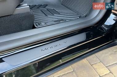 Внедорожник / Кроссовер Tesla Model Y 2023 в 