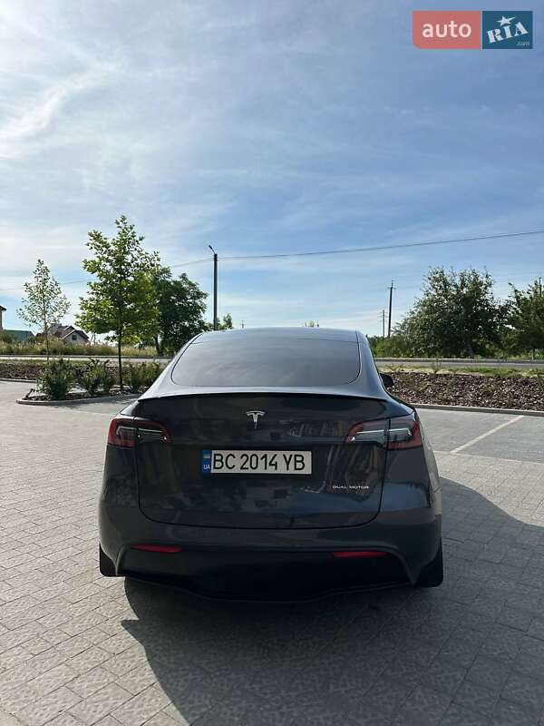 Внедорожник / Кроссовер Tesla Model Y 2021 в Львове