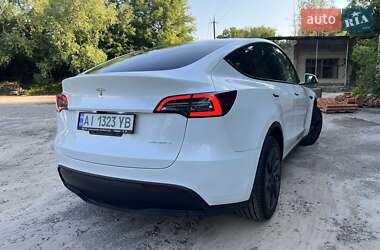 Позашляховик / Кросовер Tesla Model Y 2024 в 
