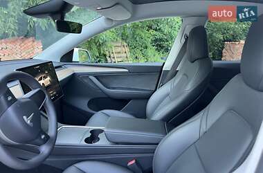 Позашляховик / Кросовер Tesla Model Y 2024 в 