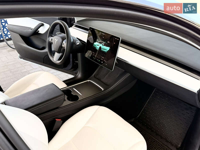 Внедорожник / Кроссовер Tesla Model Y 2022 в Днепре