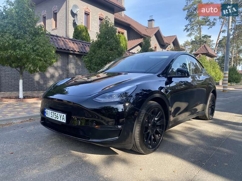 Внедорожник / Кроссовер Tesla Model Y 2023 в Киеве