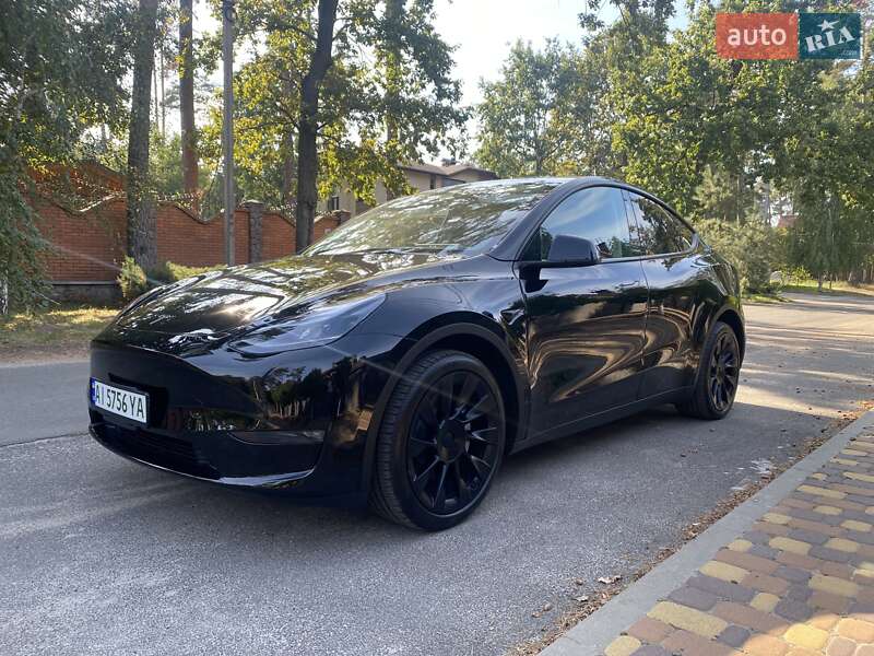 Внедорожник / Кроссовер Tesla Model Y 2023 в Киеве