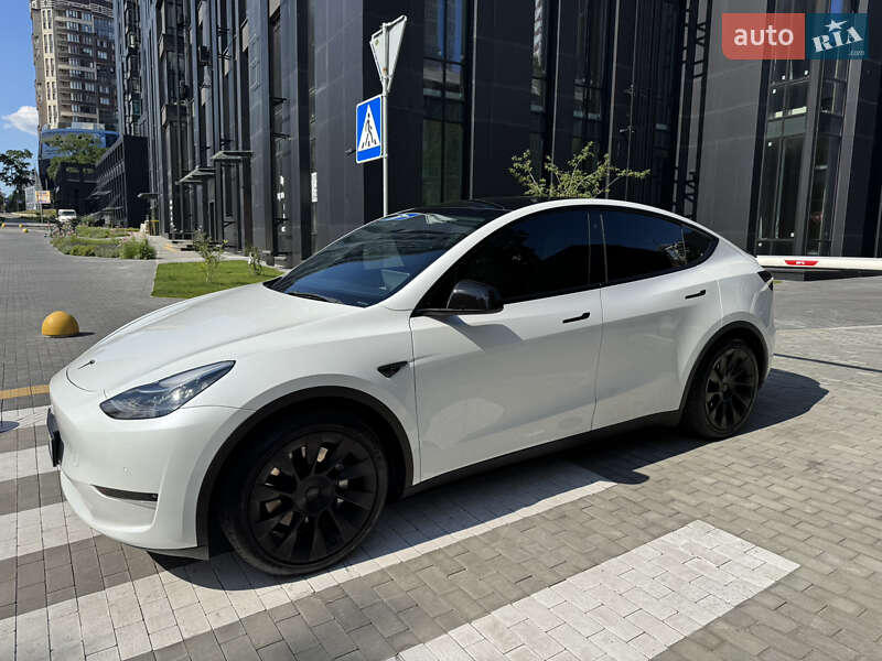 Позашляховик / Кросовер Tesla Model Y 2021 в Києві