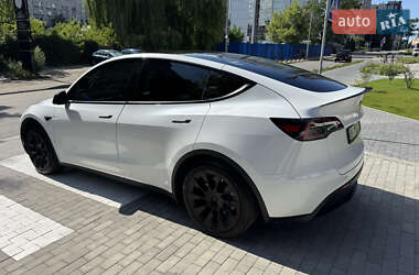Внедорожник / Кроссовер Tesla Model Y 2021 в 