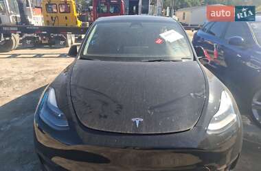 Позашляховик / Кросовер Tesla Model Y 2024 в 