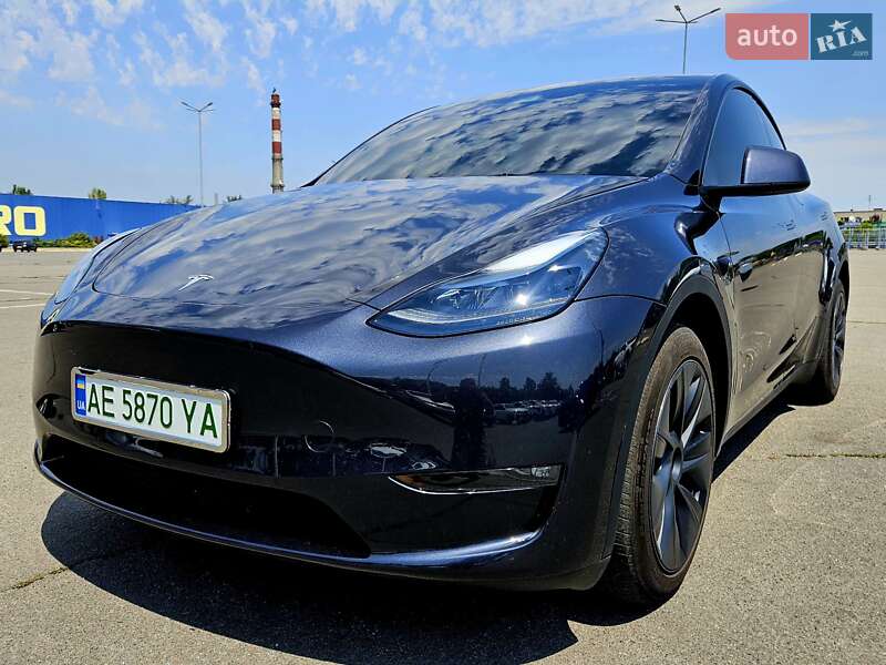 Внедорожник / Кроссовер Tesla Model Y 2024 в 