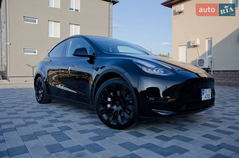 Позашляховик / Кросовер Tesla Model Y 2022 в Києві