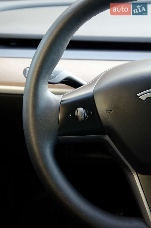 Позашляховик / Кросовер Tesla Model Y 2022 в Києві