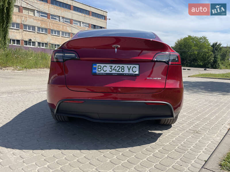 Внедорожник / Кроссовер Tesla Model Y 2024 в Львове