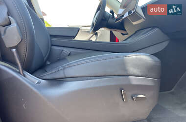 Внедорожник / Кроссовер Tesla Model Y 2024 в 
