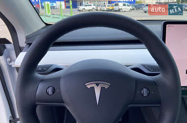 Позашляховик / Кросовер Tesla Model Y 2022 в 