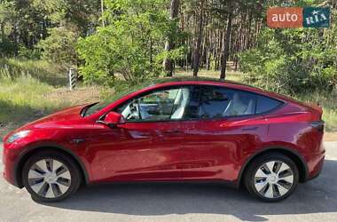 Позашляховик / Кросовер Tesla Model Y 2024 в 