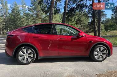 Позашляховик / Кросовер Tesla Model Y 2024 в 