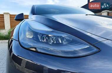 Позашляховик / Кросовер Tesla Model Y 2024 в 