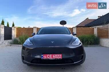 Позашляховик / Кросовер Tesla Model Y 2024 в 