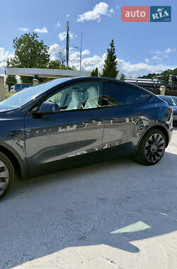Внедорожник / Кроссовер Tesla Model Y 2024 в 
