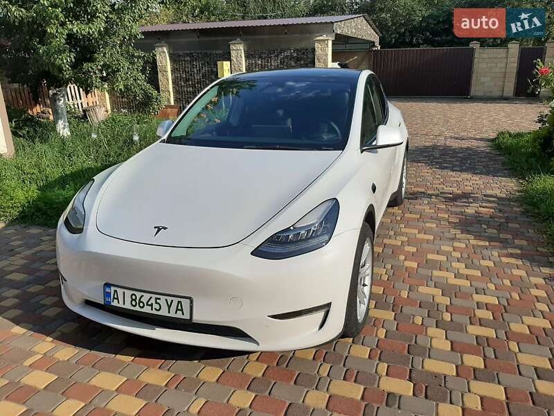 Внедорожник / Кроссовер Tesla Model Y 2023 в Киеве