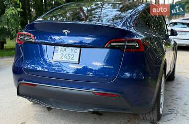 Позашляховик / Кросовер Tesla Model Y 2021 в 