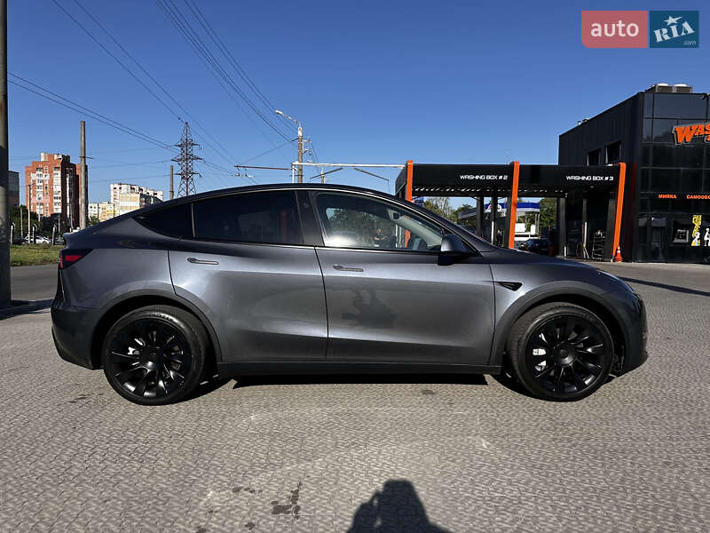 Позашляховик / Кросовер Tesla Model Y 2023 в Полтаві