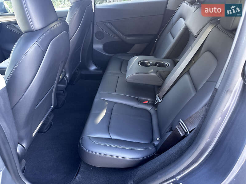 Позашляховик / Кросовер Tesla Model Y 2023 в Полтаві