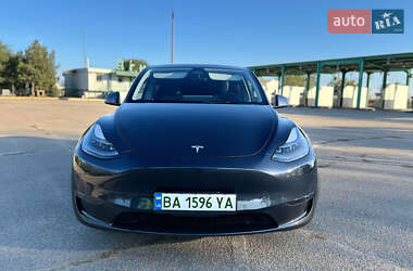 Позашляховик / Кросовер Tesla Model Y 2021 в 