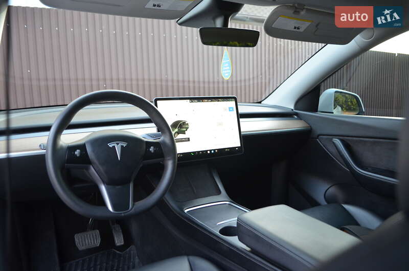 Позашляховик / Кросовер Tesla Model Y 2021 в Львові
