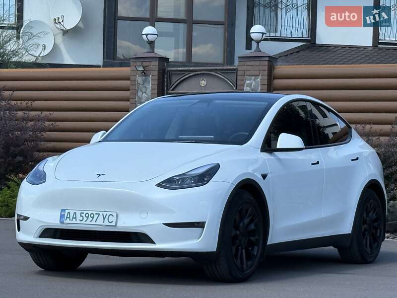 Позашляховик / Кросовер Tesla Model Y 2022 в Києві