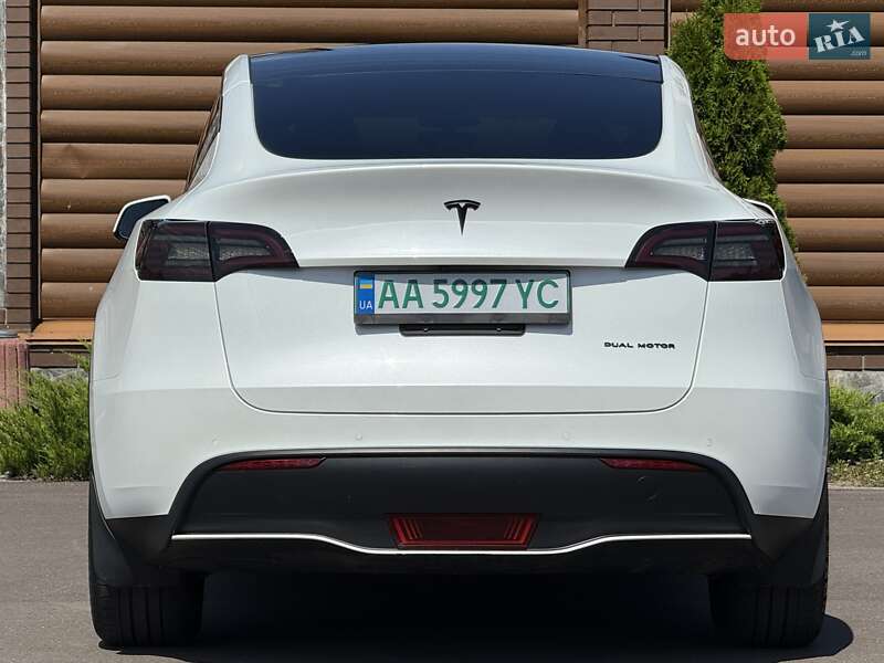 Позашляховик / Кросовер Tesla Model Y 2022 в Києві