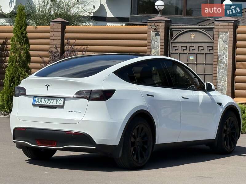 Позашляховик / Кросовер Tesla Model Y 2022 в Києві