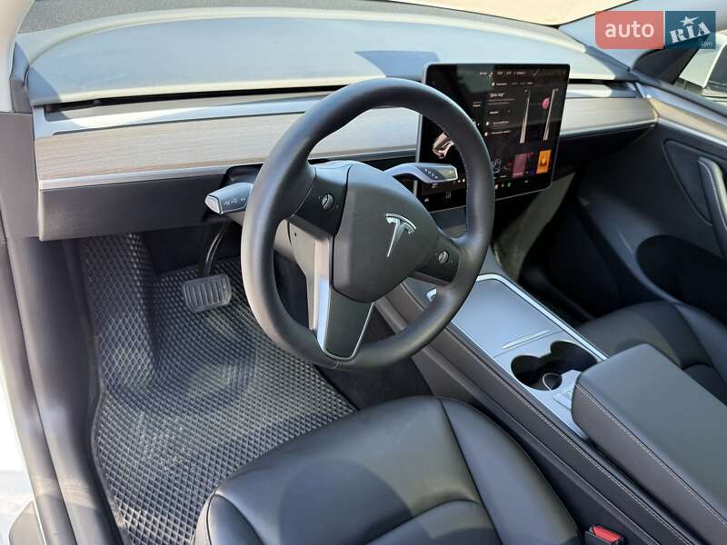 Позашляховик / Кросовер Tesla Model Y 2022 в Києві