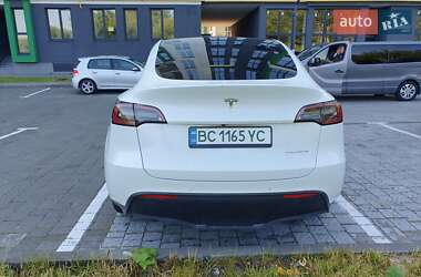 Внедорожник / Кроссовер Tesla Model Y 2021 в 